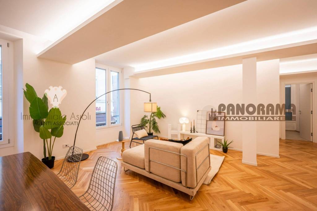 appartamento in vendita a Reggio nell'Emilia in zona Città Storica