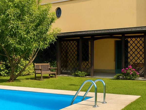 casa indipendente in vendita a Reggio nell'Emilia in zona Rivalta