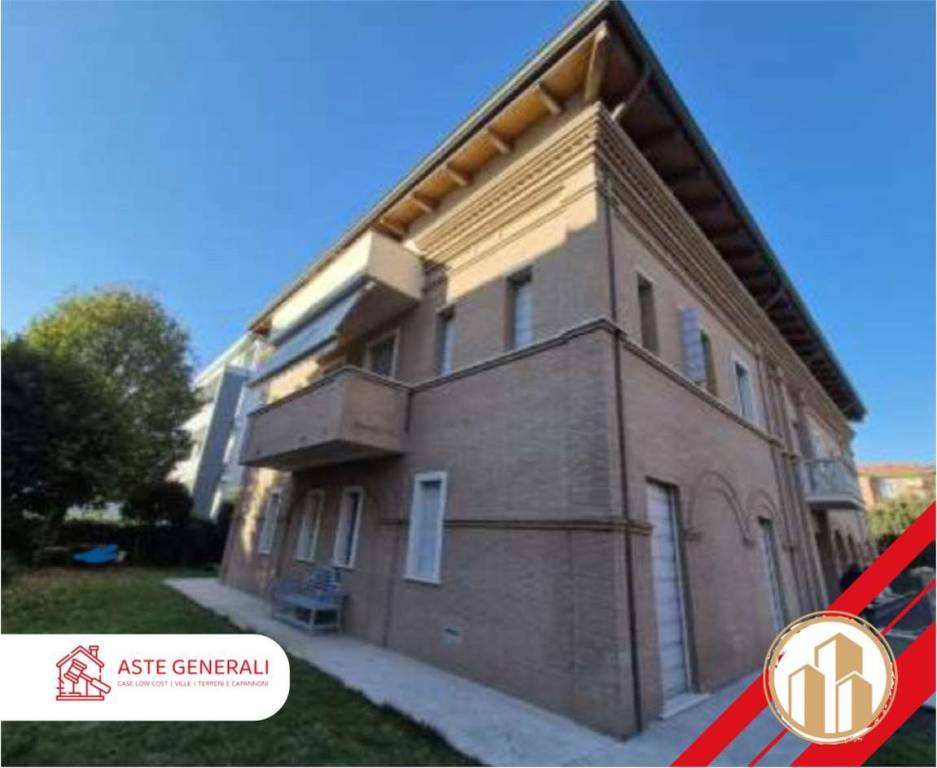 appartamento in vendita a Reggio nell'Emilia in zona Città Storica