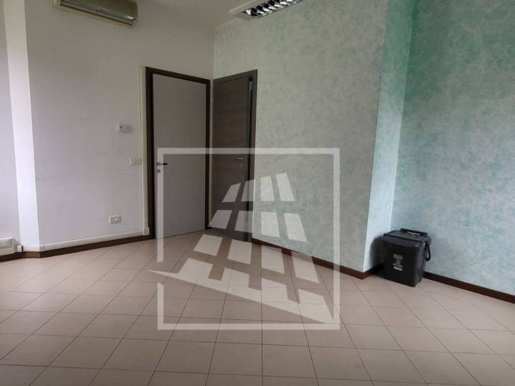 appartamento in vendita a Reggio nell'Emilia in zona Tribunale