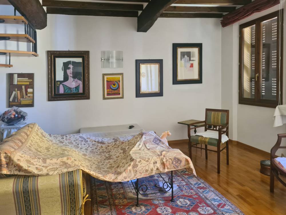 appartamento in vendita a Reggio nell'Emilia in zona Città Storica