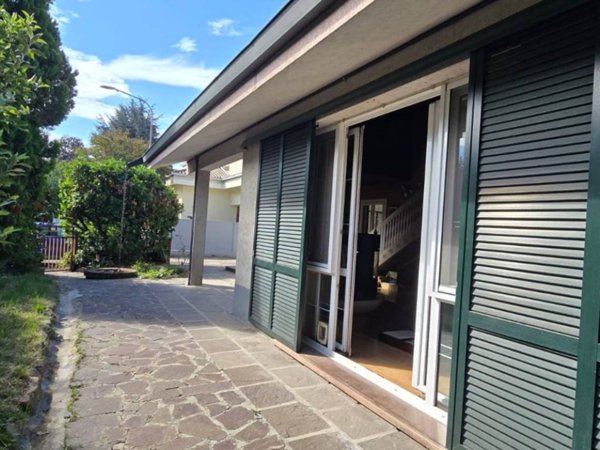 casa indipendente in vendita a Reggio nell'Emilia in zona Buco del Signore