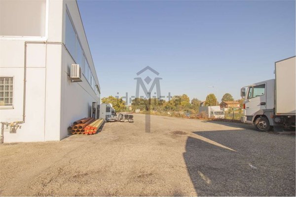 ufficio in vendita a Reggio nell'Emilia in zona Baragalla