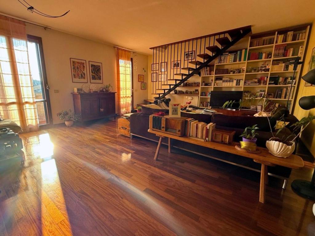 appartamento in vendita a Reggio nell'Emilia in zona Sesso