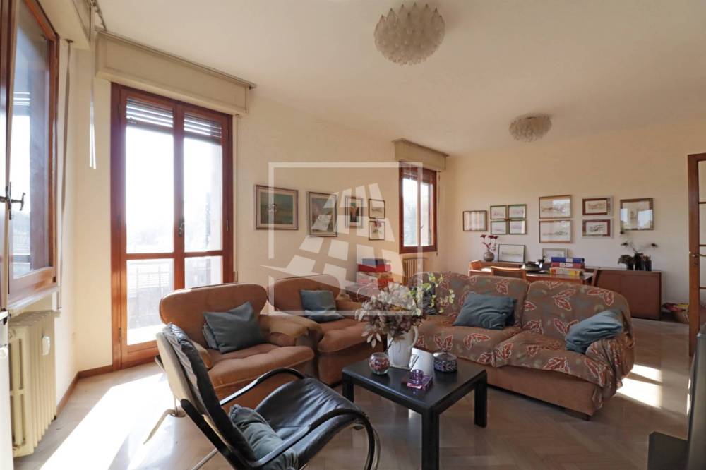 appartamento in vendita a Reggio nell'Emilia in zona Città Storica