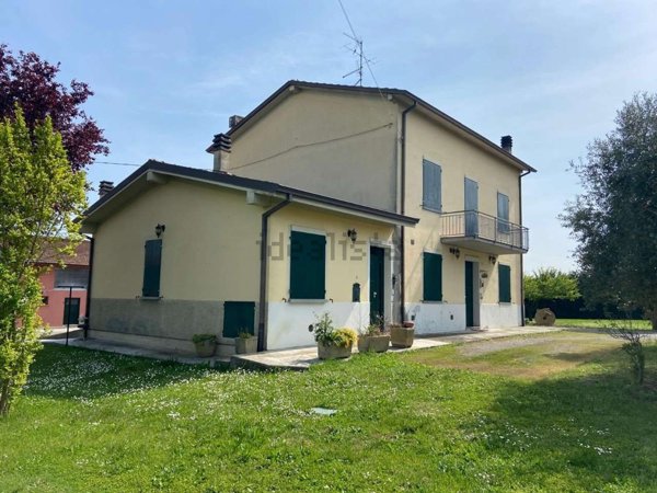 casale in vendita a Reggio nell'Emilia