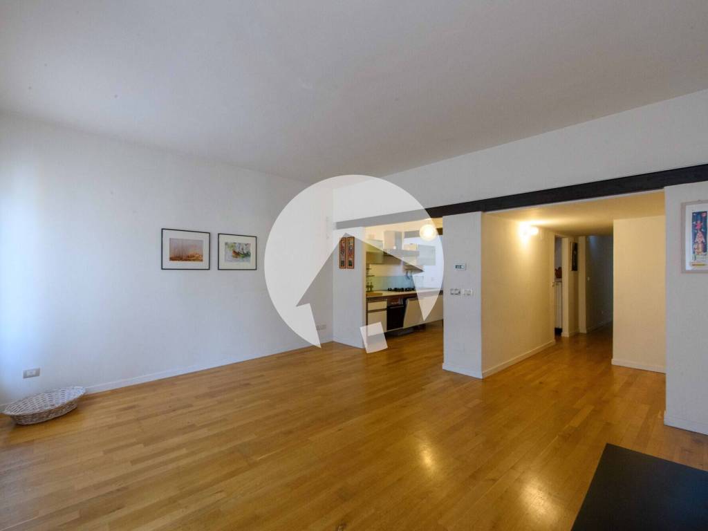 appartamento in vendita a Reggio nell'Emilia in zona Città Storica