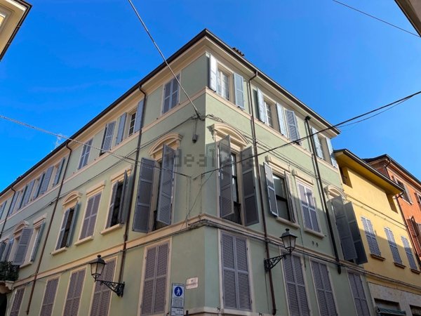 appartamento in vendita a Reggio nell'Emilia in zona Città Storica