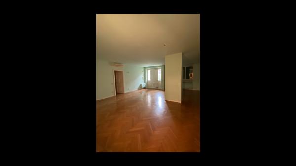 casa indipendente in vendita a Reggio nell'Emilia in zona Città Storica