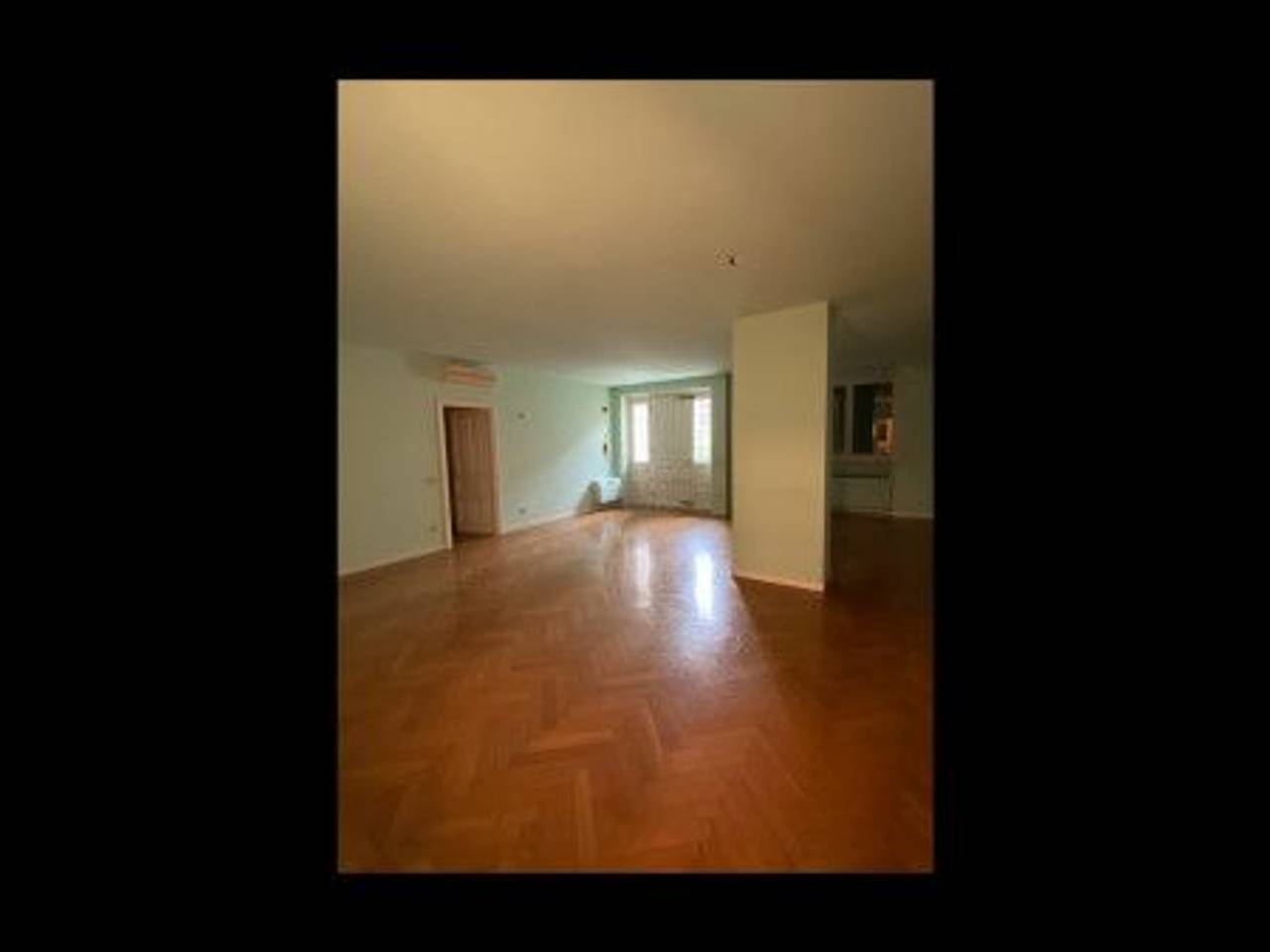 casa indipendente in vendita a Reggio nell'Emilia in zona Città Storica