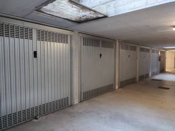 negozio in vendita a Reggio nell'Emilia in zona Città Storica