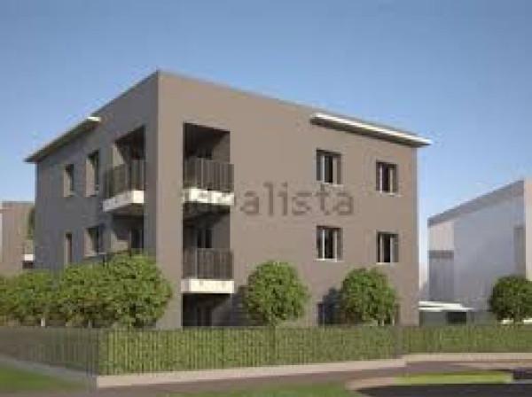 negozio in vendita a Reggio nell'Emilia in zona Fogliano