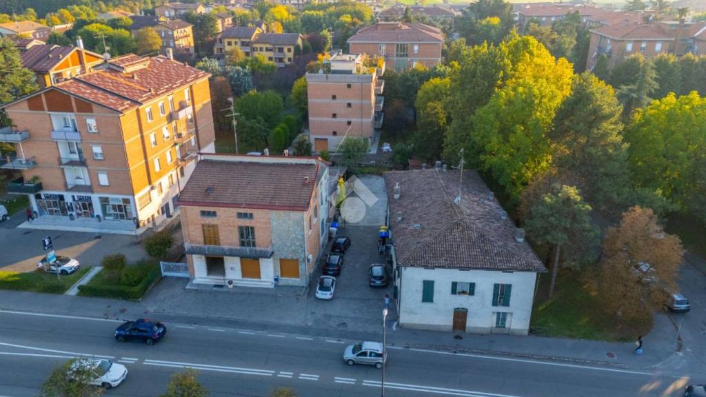 casa indipendente in vendita a Reggio nell'Emilia in zona Pieve Modolena