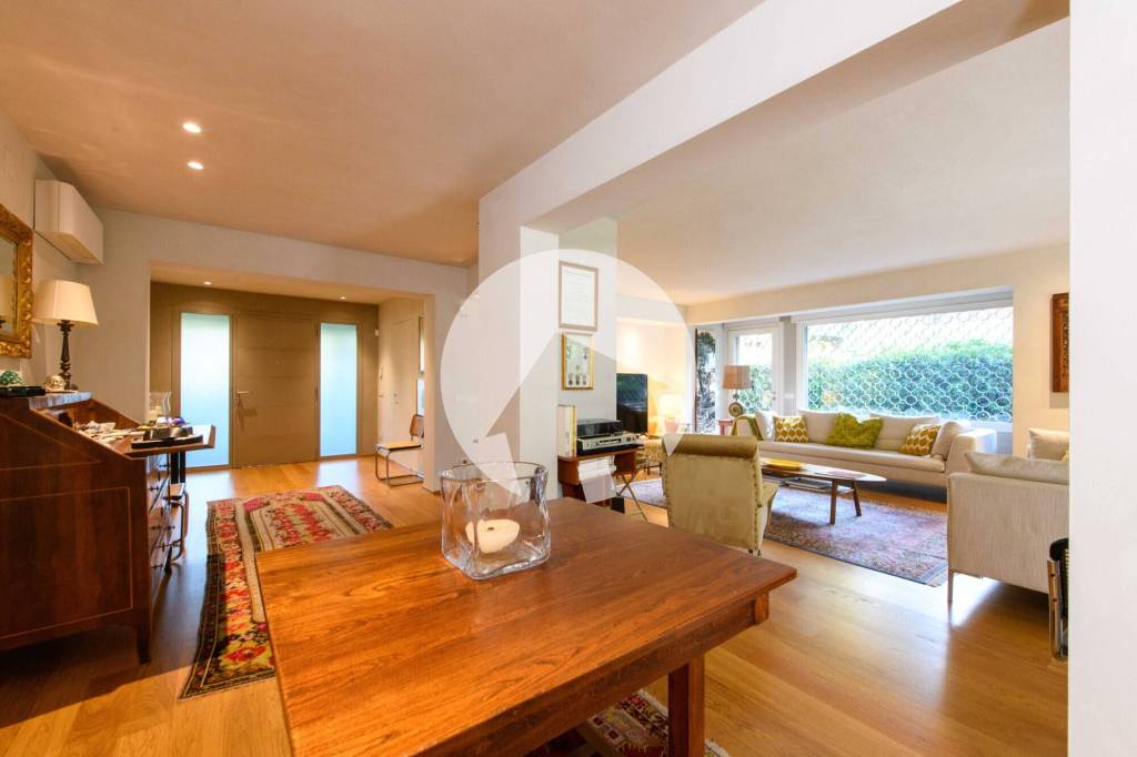 casa indipendente in vendita a Reggio nell'Emilia