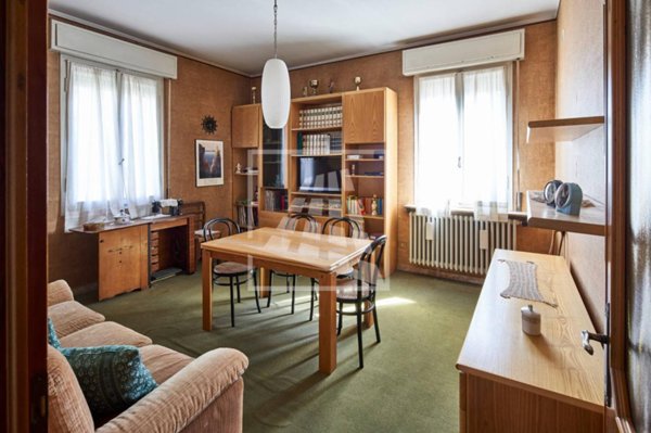 appartamento in vendita a Reggio nell'Emilia in zona Città Storica