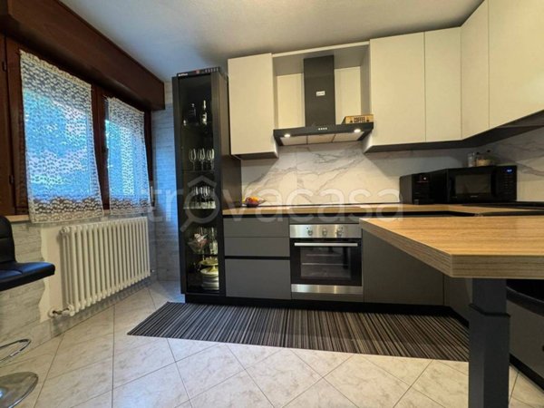 casa indipendente in vendita a Reggio nell'Emilia in zona Roncocesi