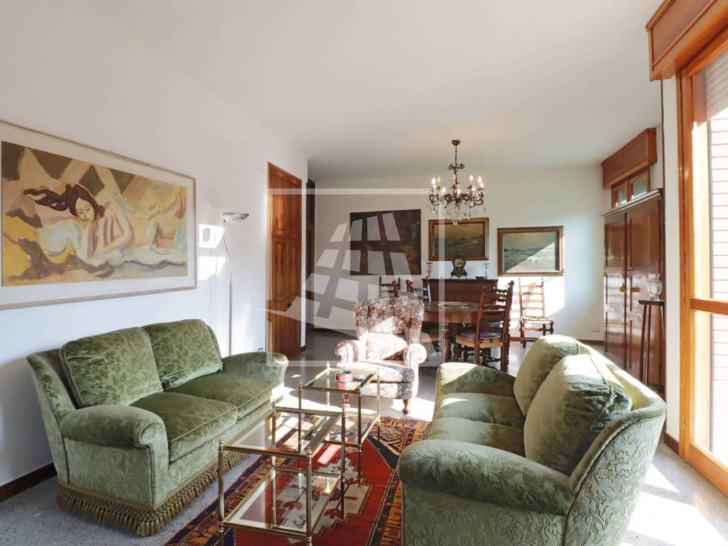 appartamento in vendita a Reggio nell'Emilia in zona Ospizio