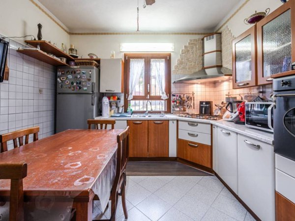 casa indipendente in vendita a Reggio nell'Emilia in zona Ospizio