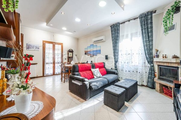 casa indipendente in vendita a Reggio nell'Emilia in zona San Maurizio