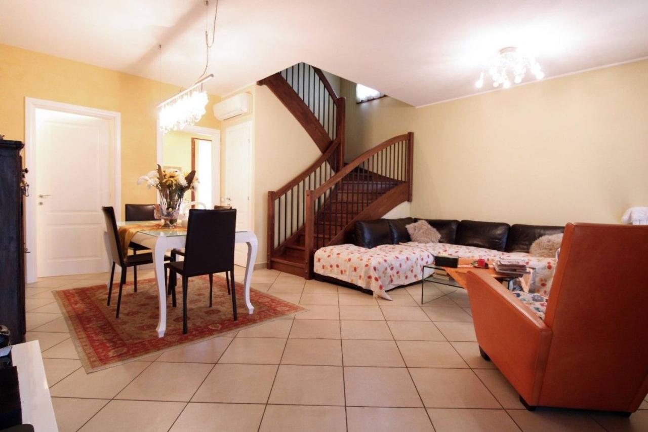 casa indipendente in vendita a Reggio nell'Emilia in zona Roncadella