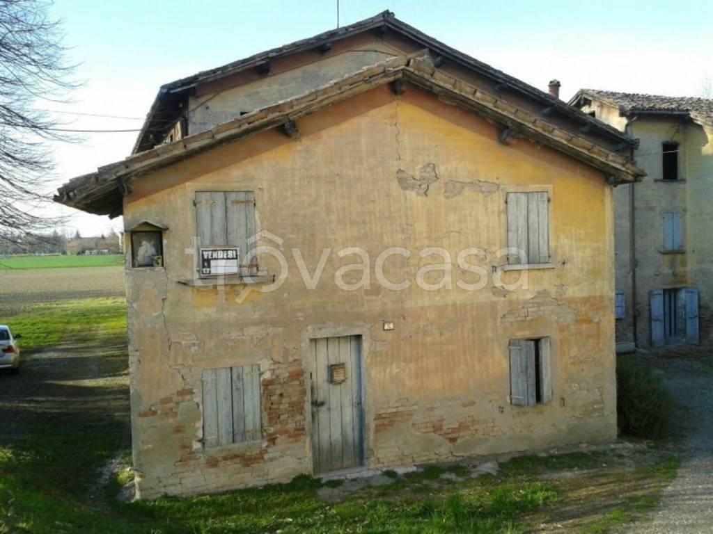 casa indipendente in vendita a Reggio nell'Emilia in zona Marmirolo