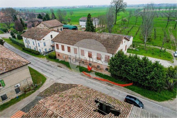 casale in vendita a Reggio nell'Emilia