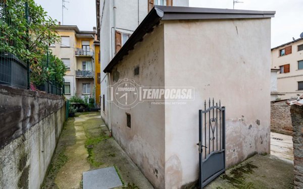 appartamento in vendita a Reggio nell'Emilia in zona Città Storica