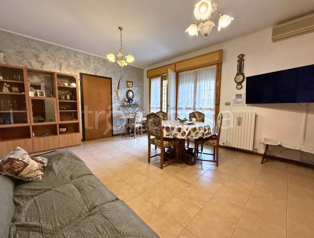 appartamento in vendita a Reggio nell'Emilia in zona Pieve Modolena