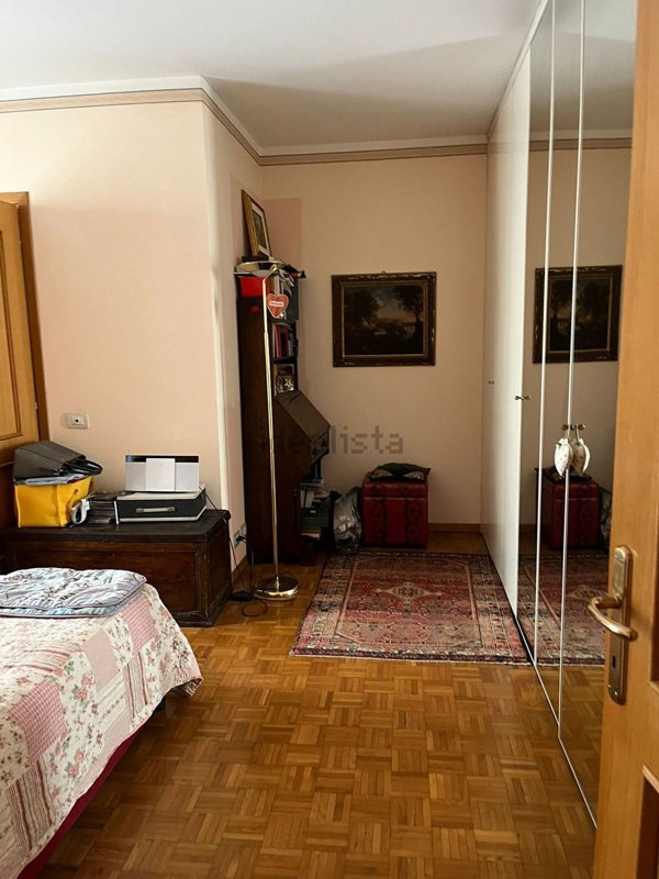 appartamento in vendita a Reggio nell'Emilia in zona Orologio