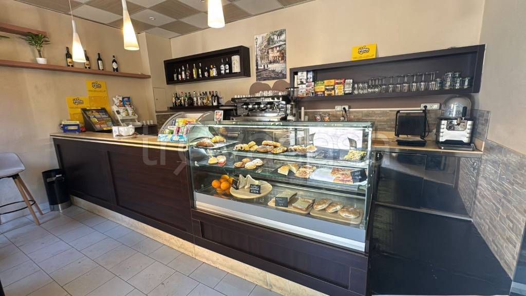 negozio in vendita a Reggio nell'Emilia in zona Città Storica