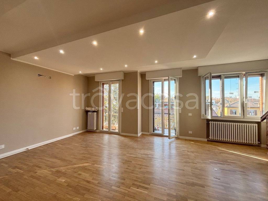 appartamento in vendita a Reggio nell'Emilia in zona Ospizio