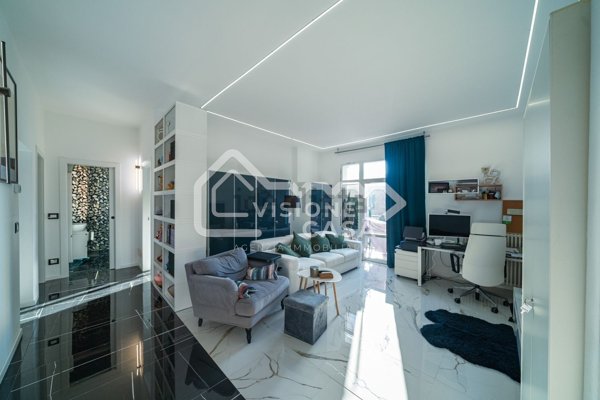 appartamento in vendita a Reggio nell'Emilia in zona Città Storica