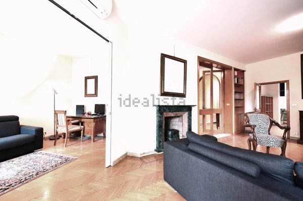 appartamento in vendita a Reggio nell'Emilia in zona Città Storica