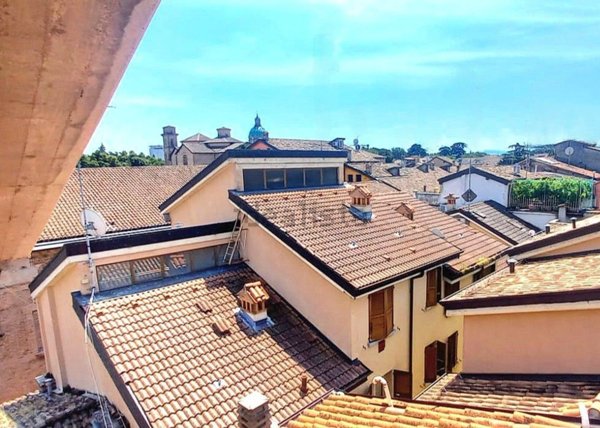 appartamento in vendita a Reggio nell'Emilia in zona Città Storica