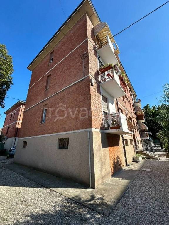 appartamento in vendita a Reggio nell'Emilia in zona Buco del Signore