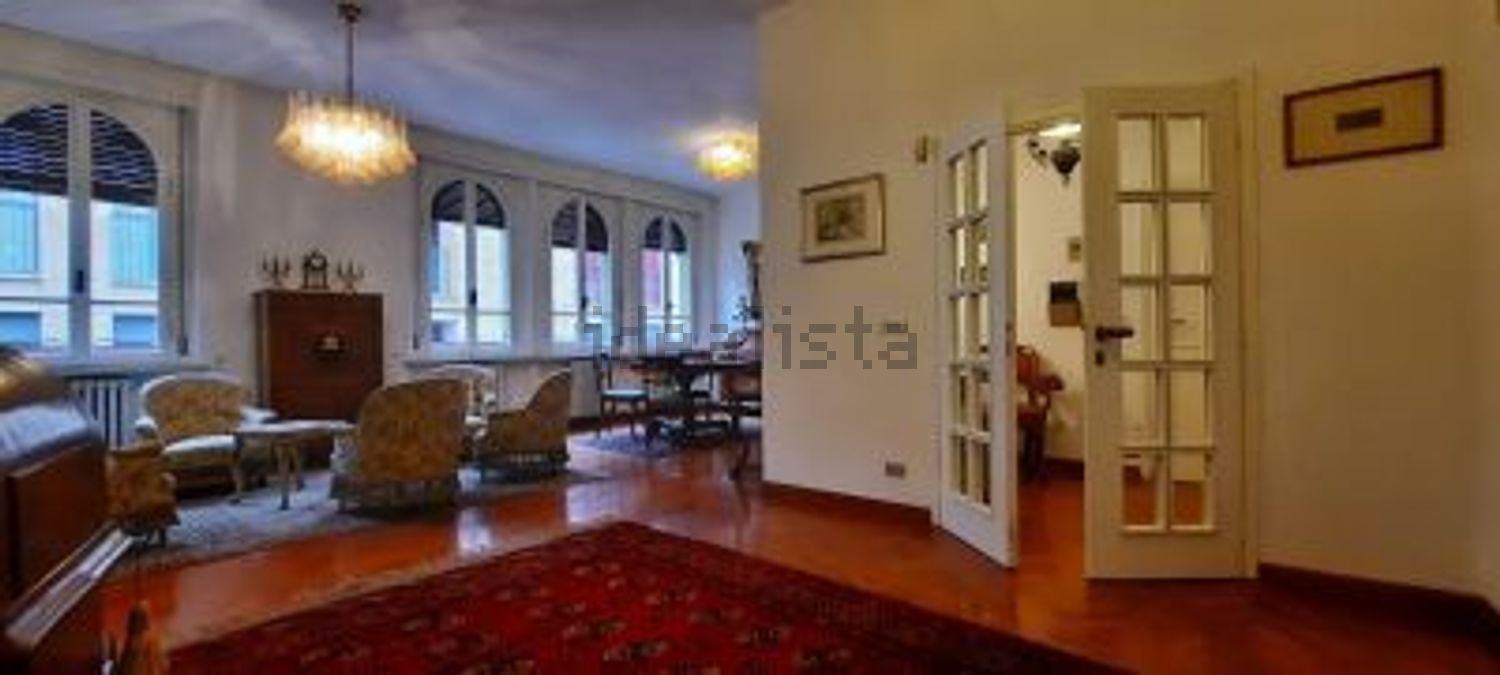 appartamento in vendita a Reggio nell'Emilia in zona Città Storica