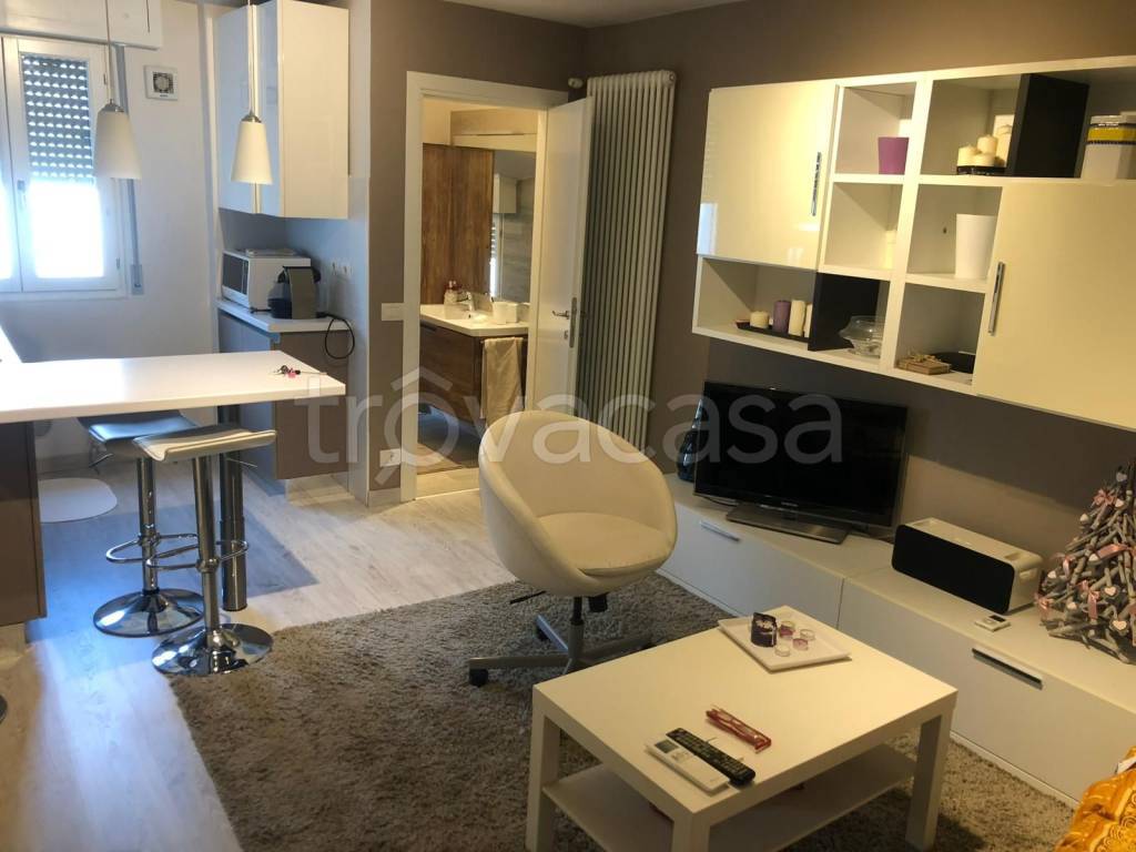 appartamento in vendita a Reggio nell'Emilia in zona Città Storica