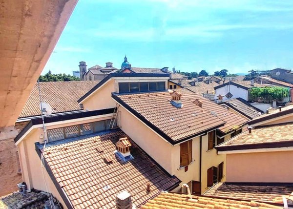 appartamento in vendita a Reggio nell'Emilia in zona Città Storica