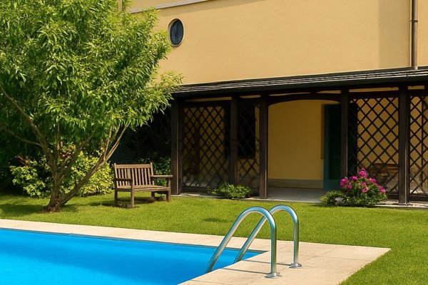 casa indipendente in vendita a Reggio nell'Emilia in zona Rivalta