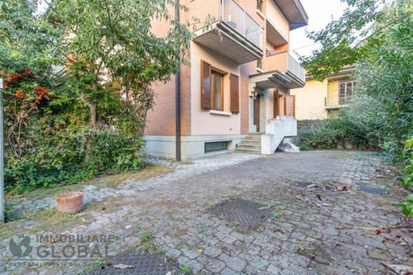 appartamento in vendita a Reggio nell'Emilia in zona Carrozzone