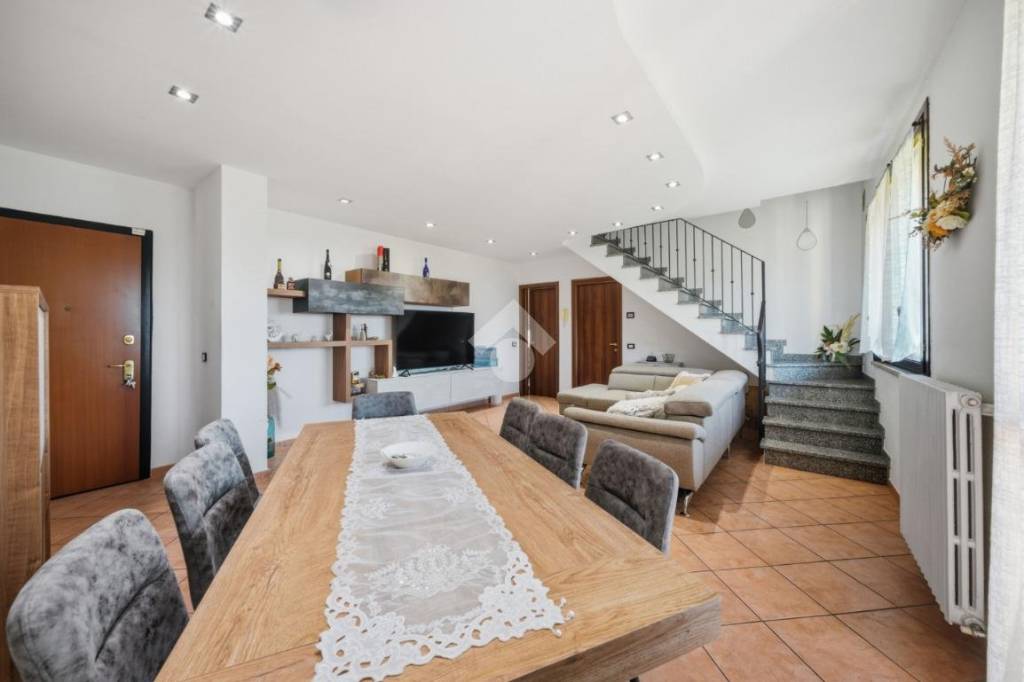 appartamento in vendita a Reggio nell'Emilia in zona Cadè / Gaida