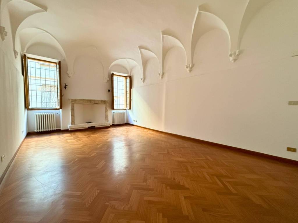 appartamento in vendita a Reggio nell'Emilia in zona Città Storica