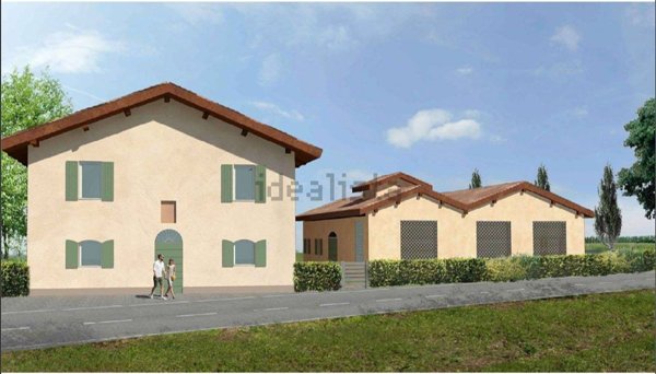 casale in vendita a Reggio nell'Emilia in zona Mancasale