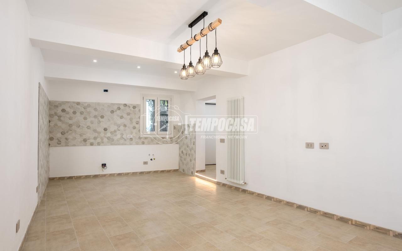 casa indipendente in vendita a Reggio nell'Emilia in zona Gavassa