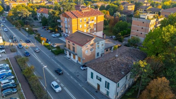 negozio in vendita a Reggio nell'Emilia in zona Pieve Modolena