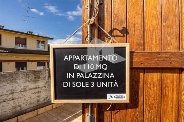 appartamento in vendita a Reggio nell'Emilia in zona Carrozzone