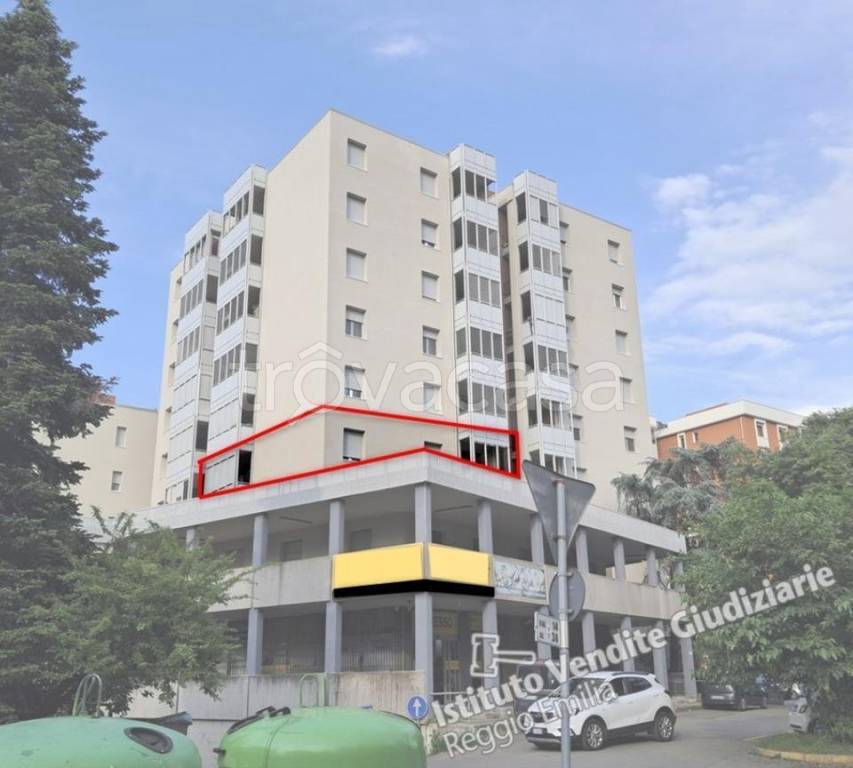 appartamento in vendita a Reggio nell'Emilia in zona Ospizio