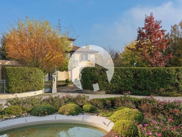 casa indipendente in vendita a Reggio nell'Emilia in zona Roncadella