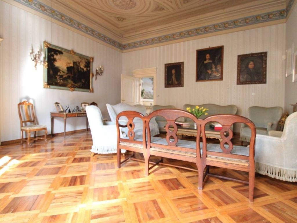 appartamento in vendita a Reggio nell'Emilia in zona Città Storica