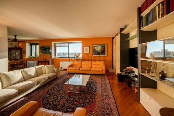 appartamento in vendita a Reggio nell'Emilia in zona Città Storica